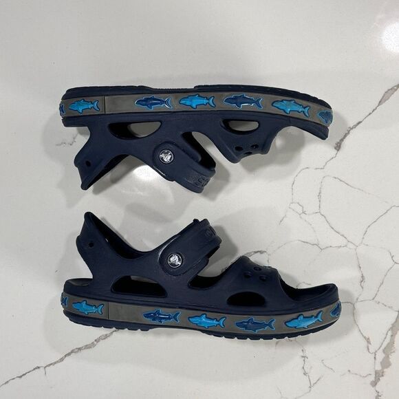 Crocs | FunLab Boys Waterproof Deep Blue Shark Comfort Sandals 206365 - Picture 8 of 13